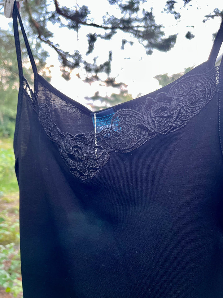 Vera & William Maria String Camisole Sort - Retropiken