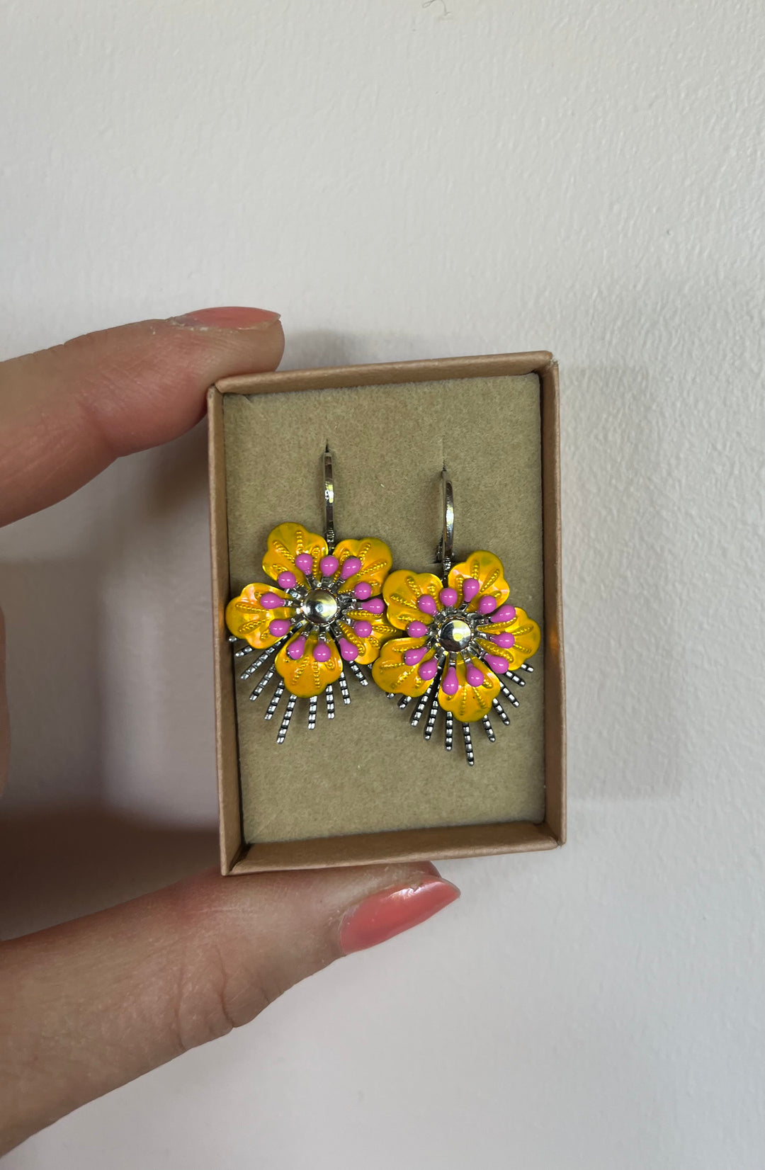 Urban Hippies Raio Yellow/Pink - Retropiken