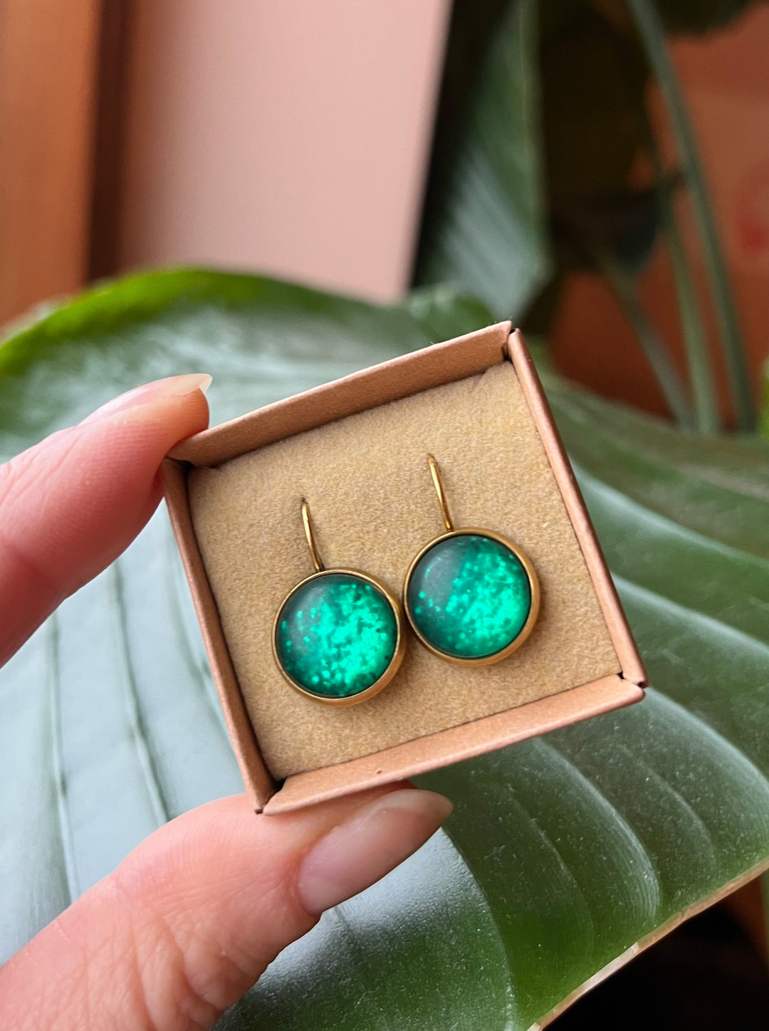 Dots Emerald Green Glimmer Øredobber