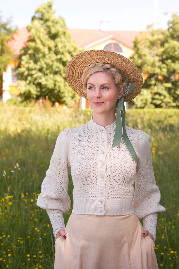 Emmy Design The Romantic Lace Cardi Ivory