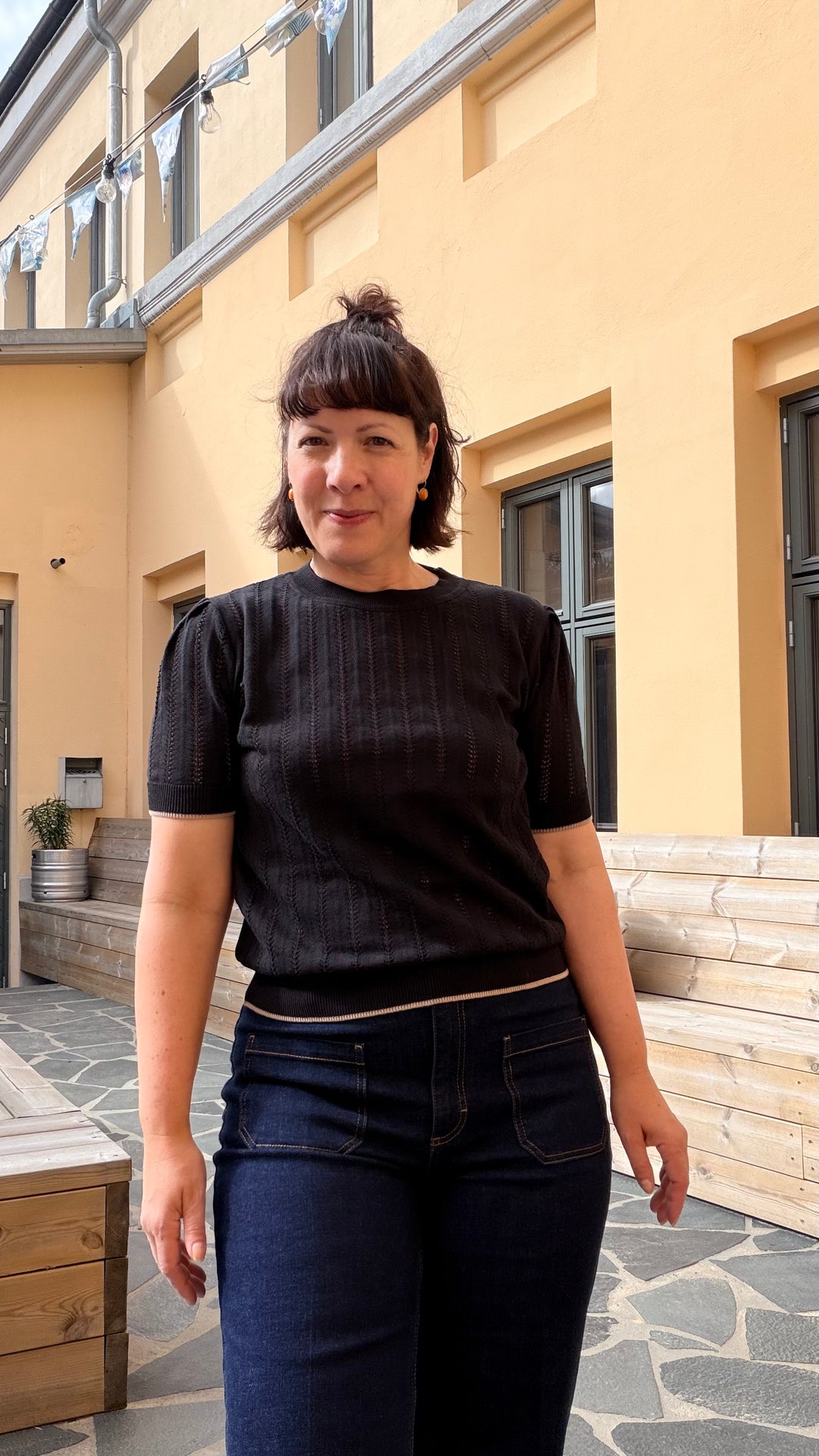 Grobund Almine Tee Sort - Retropiken