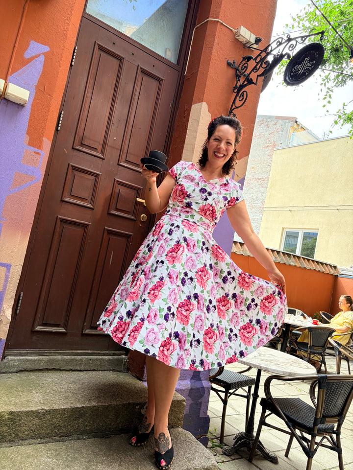 The Pretty Dress Hourglass Montreal Swing Kjole - Retropiken