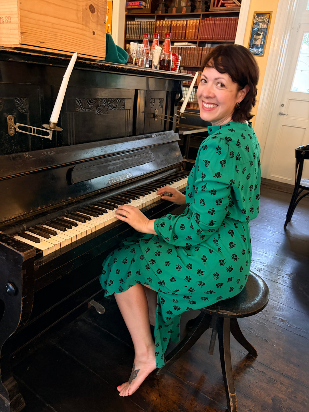 Stella Farlane Midi Kjole