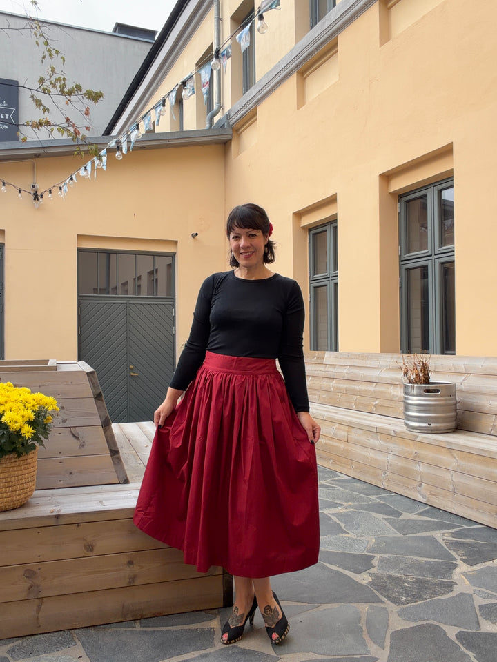 Mette skjørtet Rødt