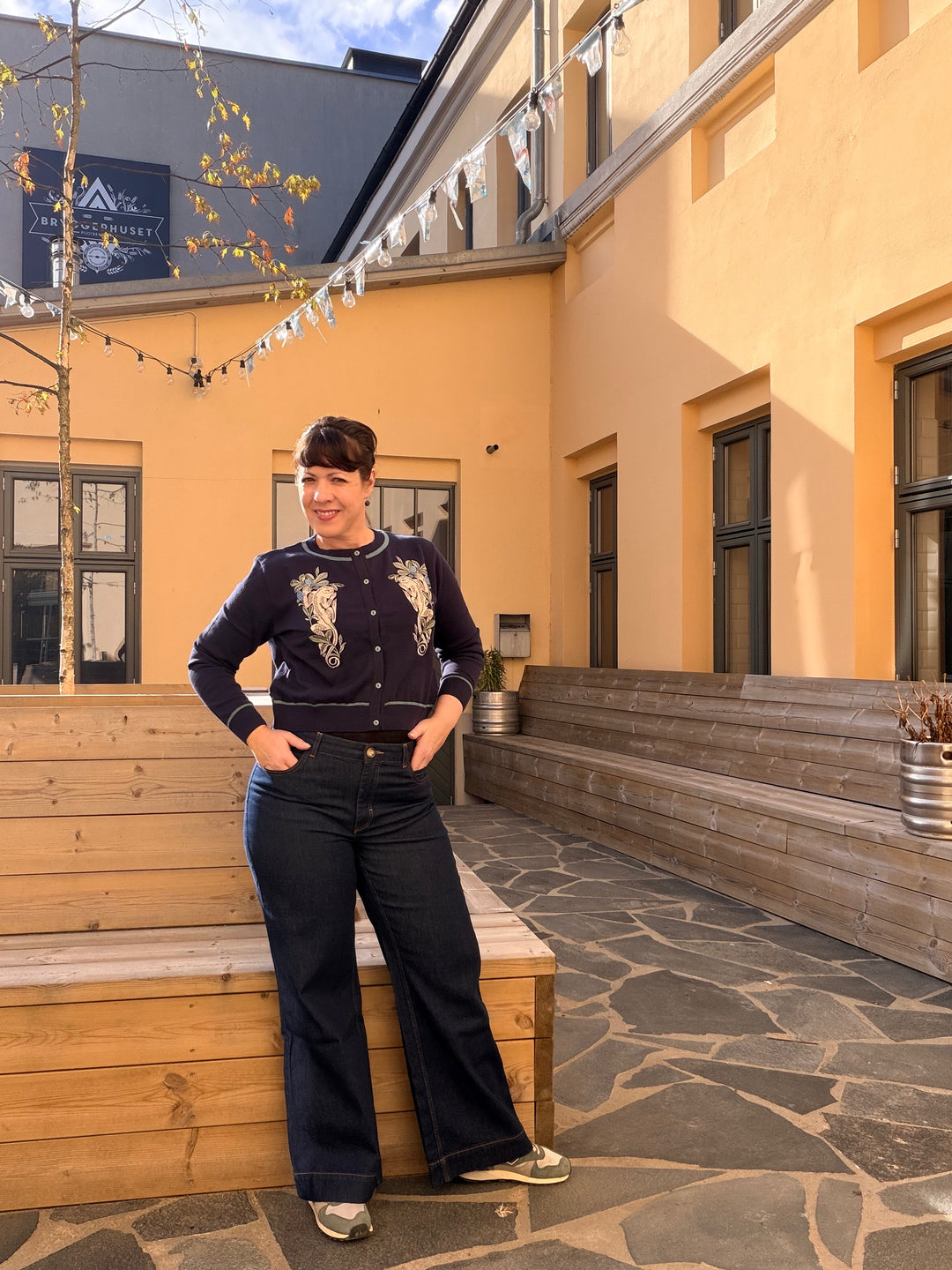 Vera Firfirsle Cardigan