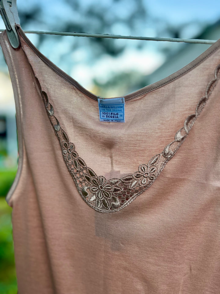 Vera & William Undertrøye med blonder Maria Vintage Pink - Retropiken