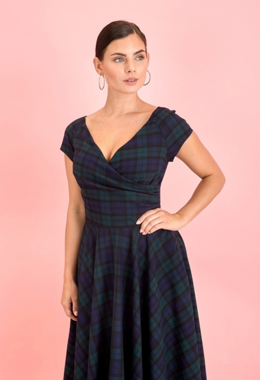 The Pretty Dress The Hourglass kjole i tartan ruter - Retropiken